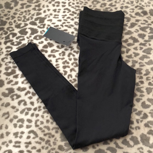 NUX Pants - NUX CJ Legging Compression in Black Size Small